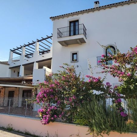 Hotel Il Faro Di Molara Porto San Paolo  Exterior foto