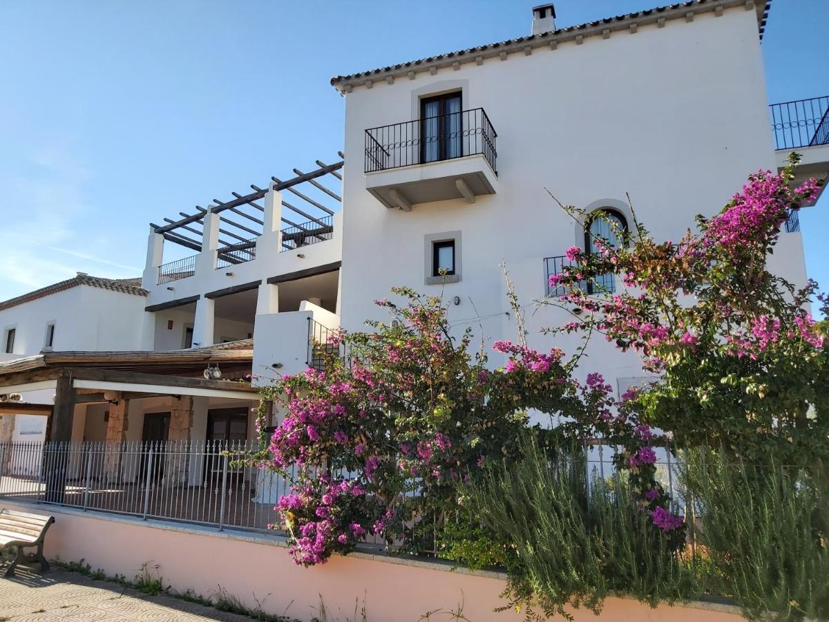 Hotel Il Faro Di Molara Porto San Paolo  Exterior foto