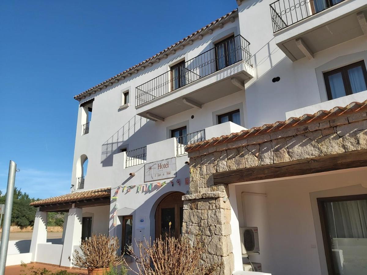 Hotel Il Faro Di Molara Porto San Paolo  Exterior foto
