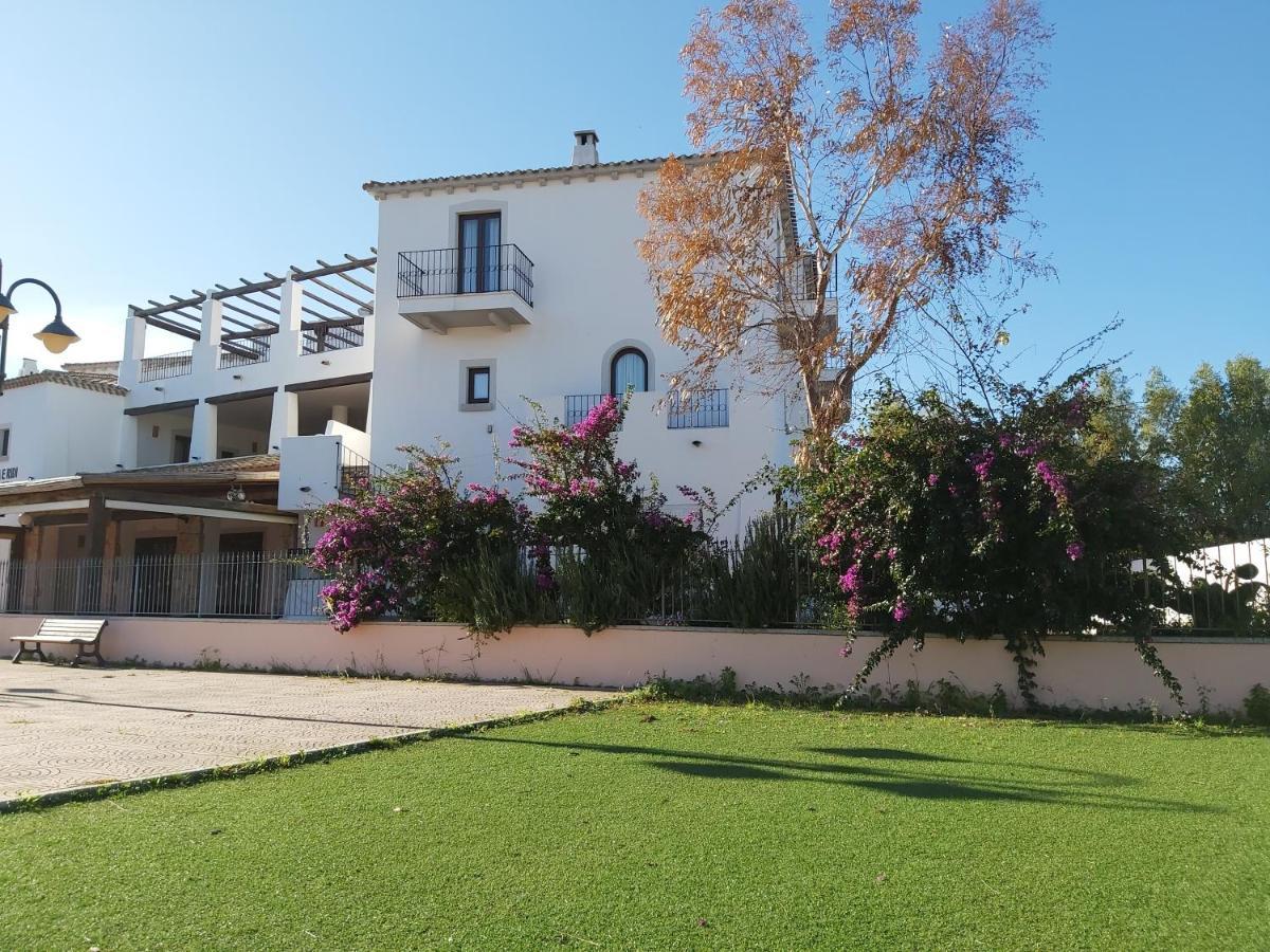 Hotel Il Faro Di Molara Porto San Paolo  Exterior foto