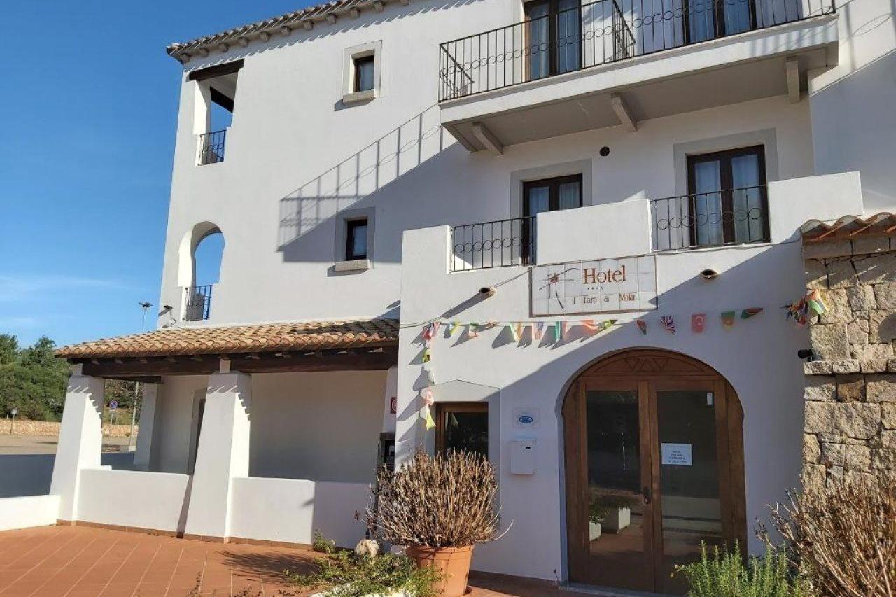 Hotel Il Faro Di Molara Porto San Paolo  Exterior foto